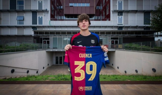 开云平台-罗马诺：科莫接近签下18岁中后卫昆卡，巴萨保留超20%二转分成