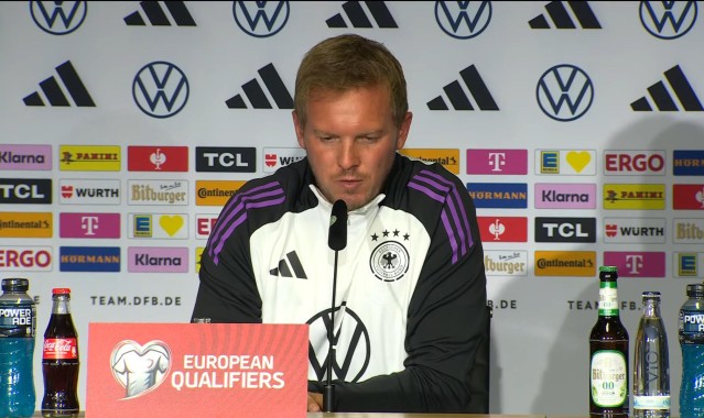 纳帅：明天比赛的阵容会有调整；我和部分球员进行了单独交流