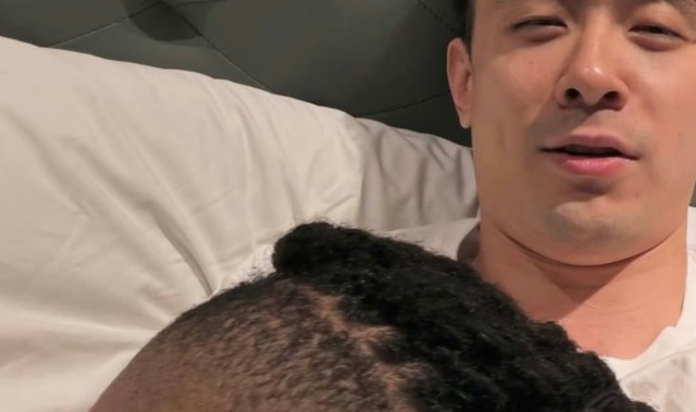 开云登录-辽宁新CP组合？莫兰德趴在赵继伟身上撒娇，机场落地还聊了一路|杨鸣|辽宁男篮|季后赛|沈阳|球迷_新浪体育_新浪新闻