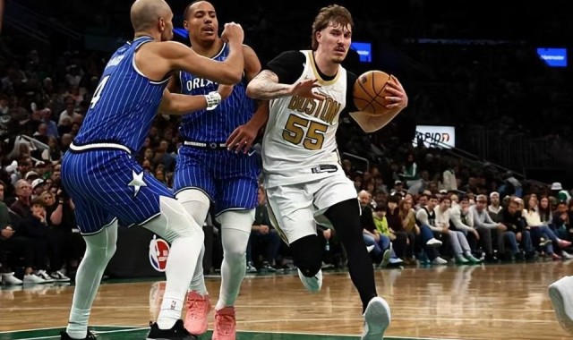 开云中国-三名铁板凳合力砍下84分！他们竟然也能组成凯尔特人的三巨头？